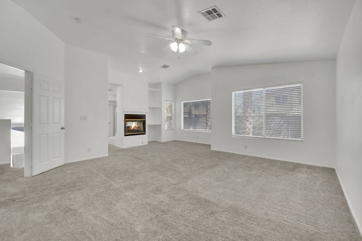 House for rent at 168 Herbie Lane, Henderson, NV 89015
