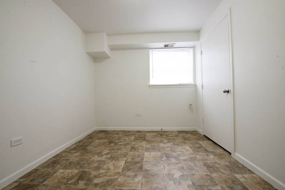 Apartment for rent at 5300 S Michigan Ave, Chicago, IL 60615