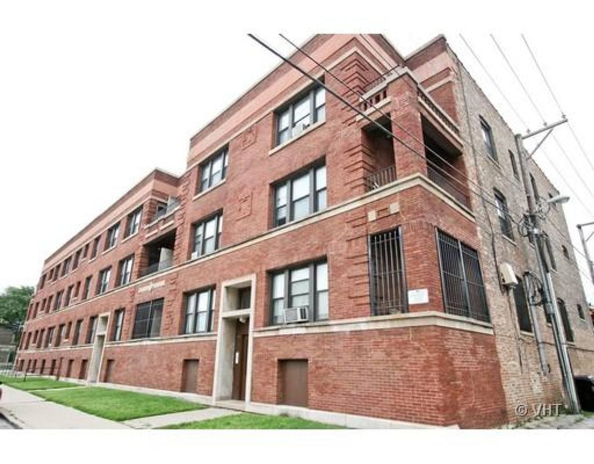 Apartment for rent at 5300 S Michigan Ave, Chicago, IL 60615