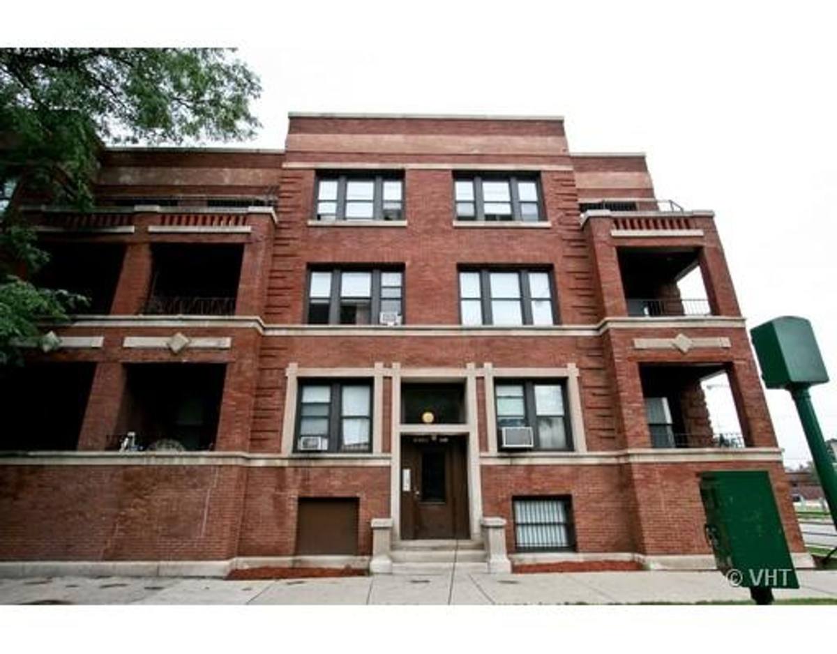 Apartment for rent at 5300 S Michigan Ave, Chicago, IL 60615