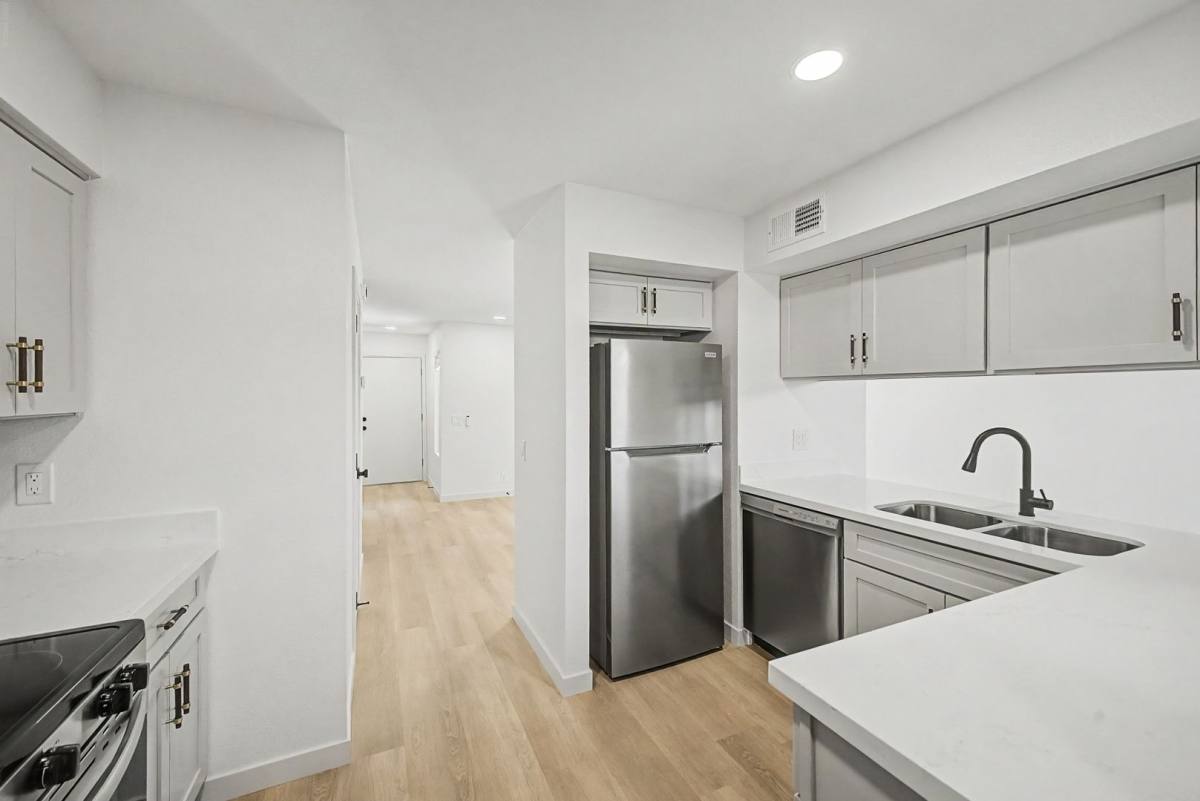 Townhouse for rent at 1818 W Village Way, Tempe, AZ 85282