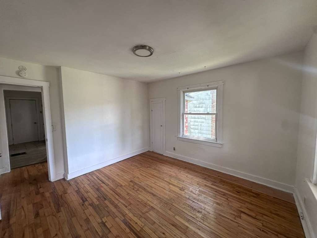 House for rent at 806 Marvin, Saint Louis, MO 63135
