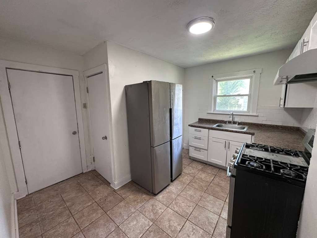 House for rent at 806 Marvin, Saint Louis, MO 63135
