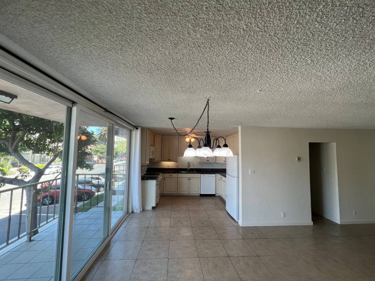 Apartment for rent at 545 Chestnut Ave, Long Beach, CA 90802