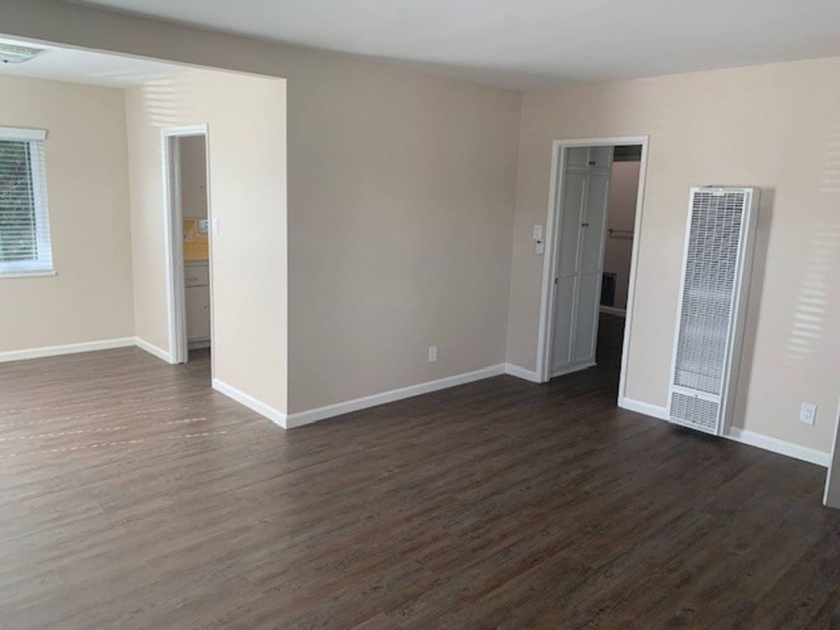 Apartment for rent at 10911 Paramount Blvd, Gardena, CA 90247