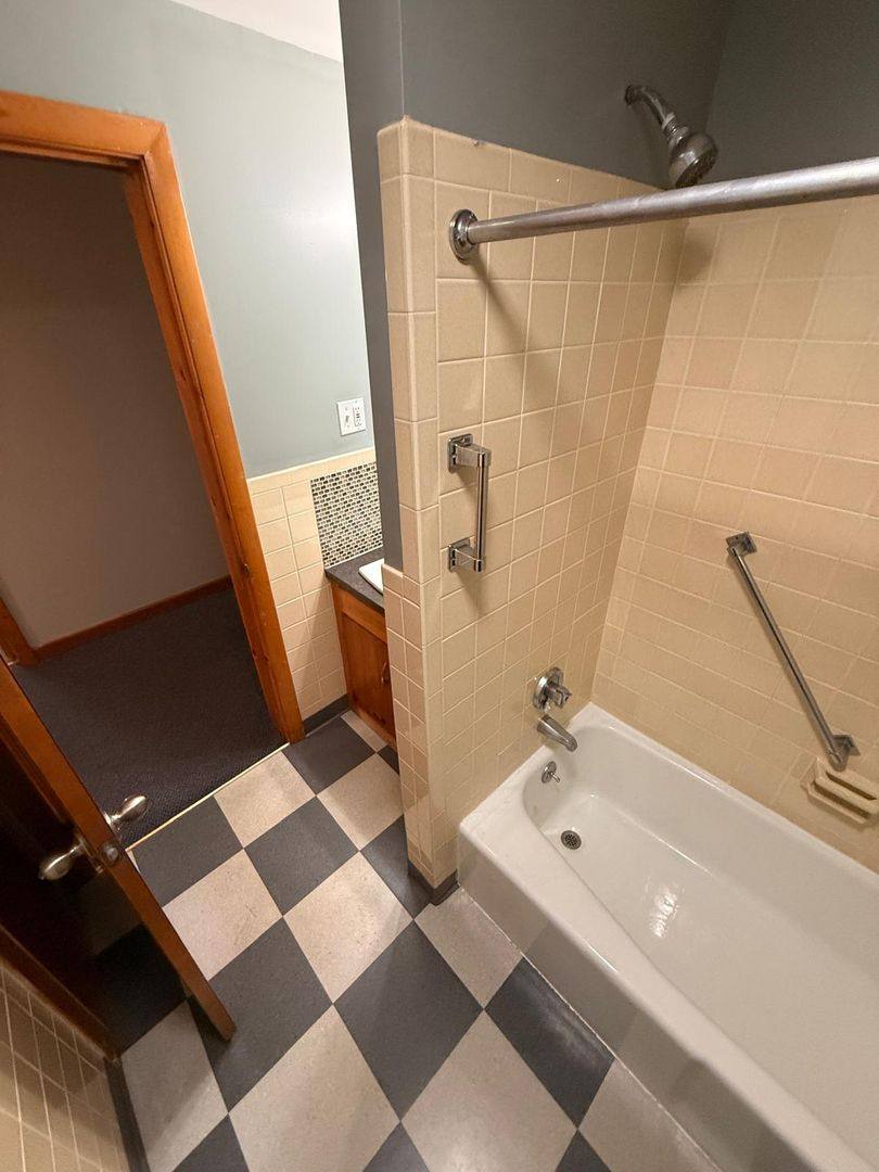 Apartment for rent at 122 Main St, Charlemont, MA 01339