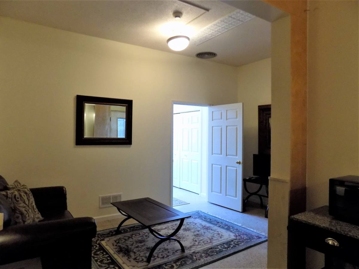 Apartment for rent at 123 N Main St, Fairfield, IA 52556