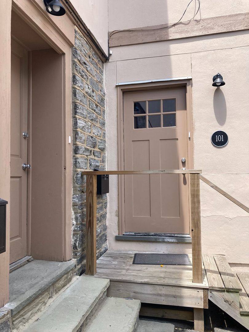 Apartment for rent at 114 York Rd, Jenkintown, PA 19046