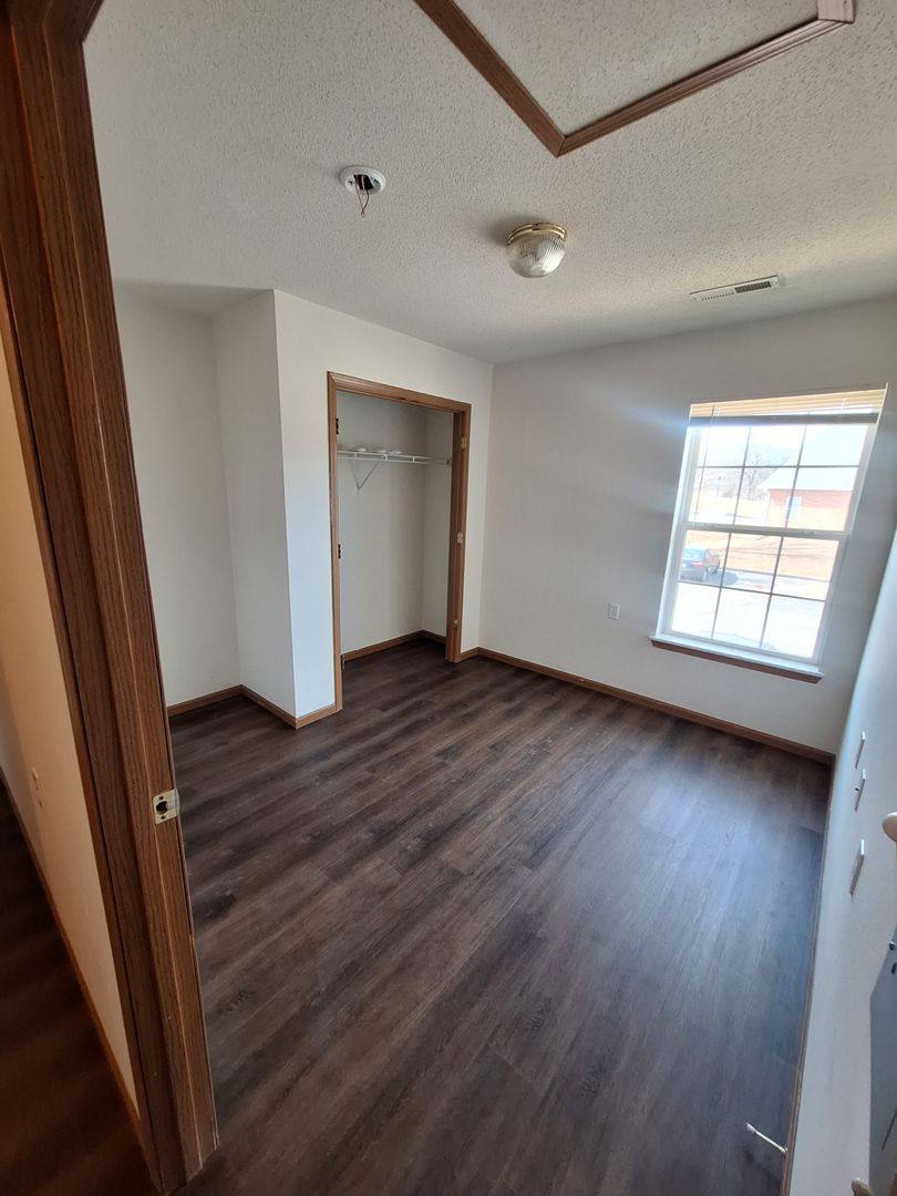 1998 Woodcrest Place, De Soto, MO 63020 - Apartment for Rent - Image 8