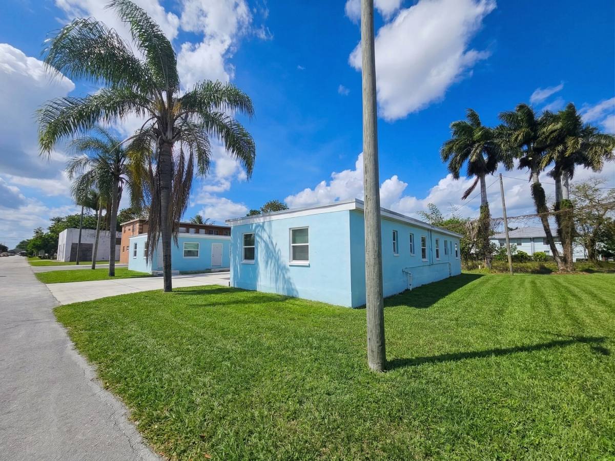 Apartment for rent at 625 W Ave A #5, Belle Glade, FL 33430