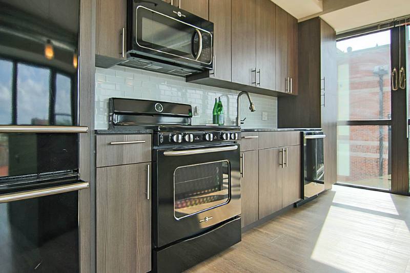 Apartment for rent at 1212 N Wells St, Chicago, IL 60610