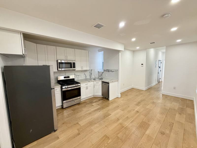 Apartment for rent at 59 Arlington Ave, Brooklyn, NY 11207