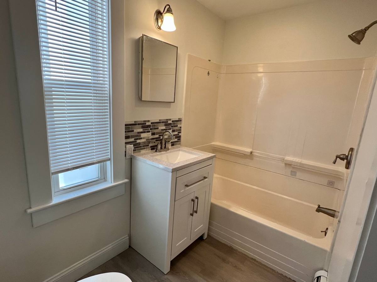 Apartment for rent at 317 Rimmon St #3, Manchester, NH 03102