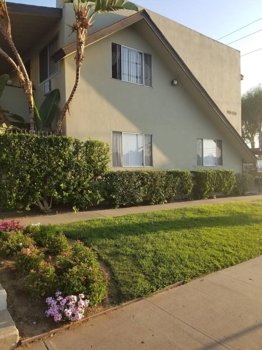 Apartment for rent at 917 E Madison Ave, El Cajon, CA 92021