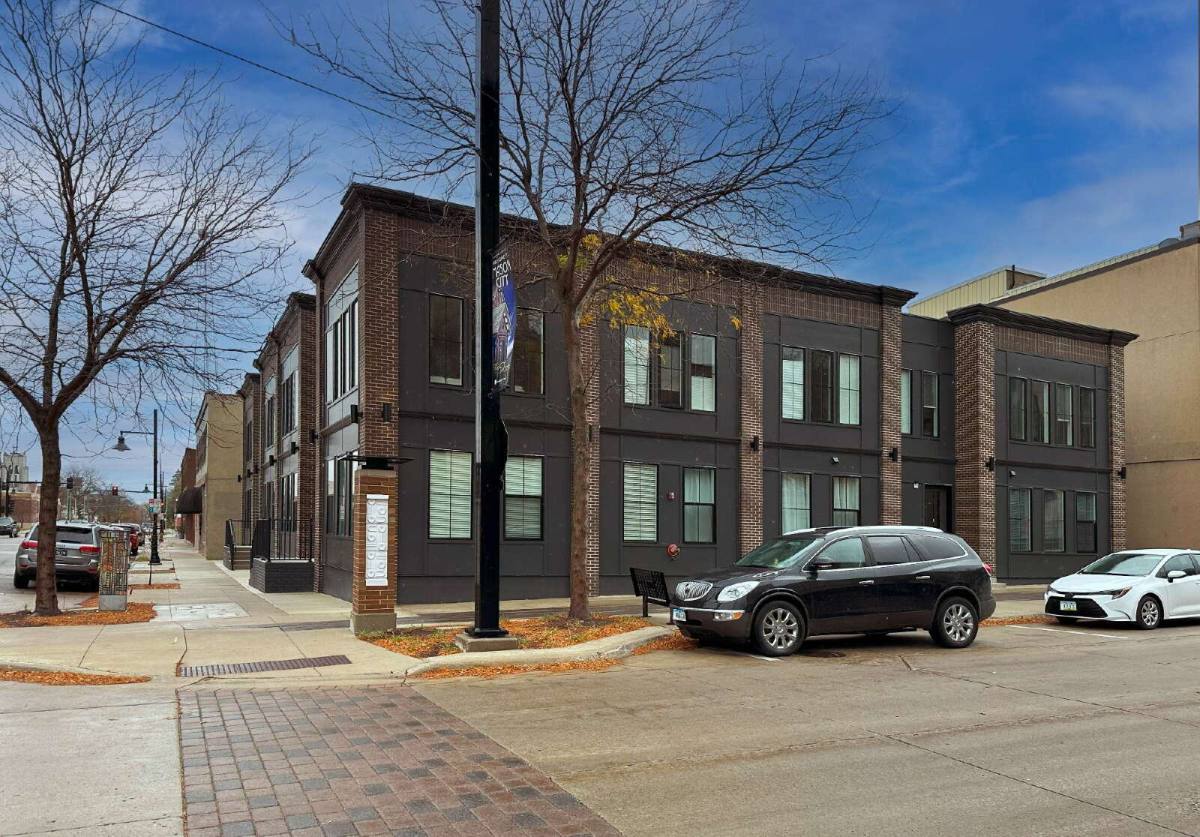 Townhouse for rent at 121 N Federal Ave, Mason City, IA 50401