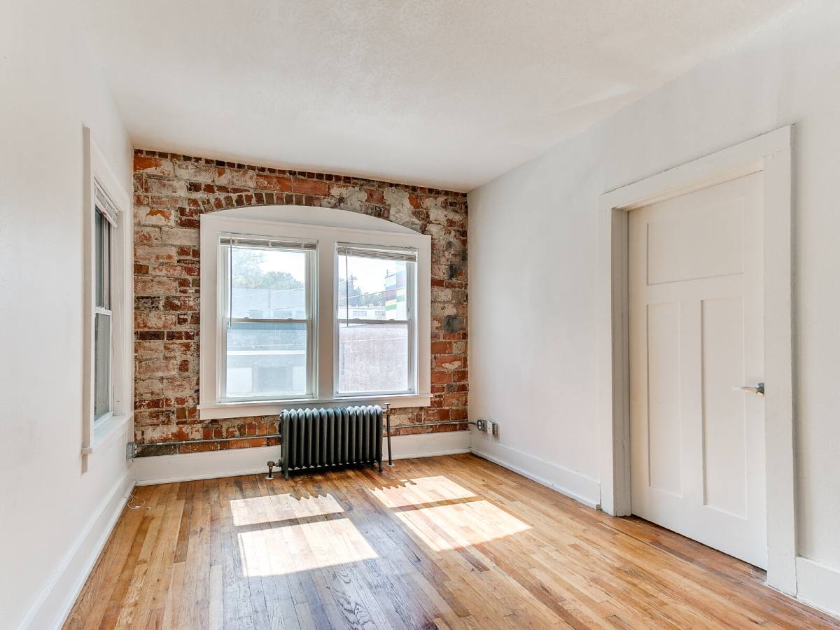 Apartment for rent at 2714 Ingersoll Ave, Des Moines, IA 50312