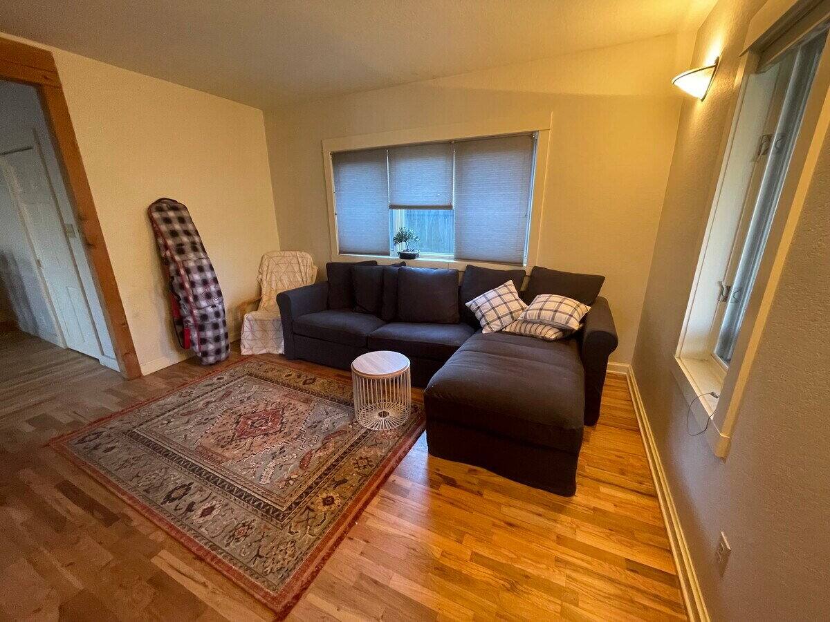 Apartment for rent at 1544 9th St #A, Boulder, CO 80302