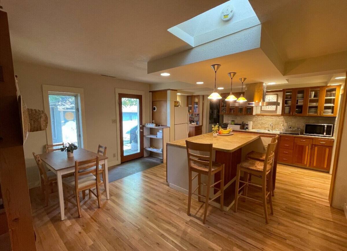 Apartment for rent at 1544 9th St #A, Boulder, CO 80302