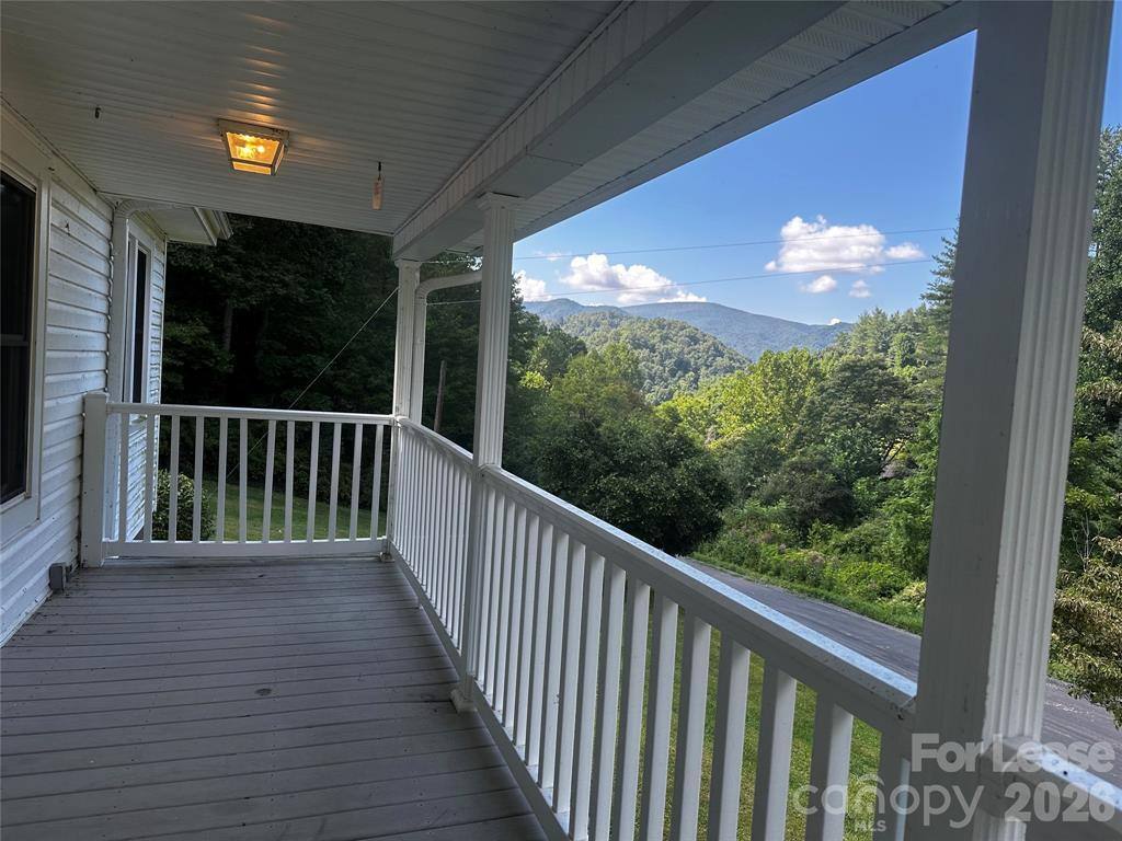 House for rent at 328 Bloody Fork Rd, Burnsville, NC 28714