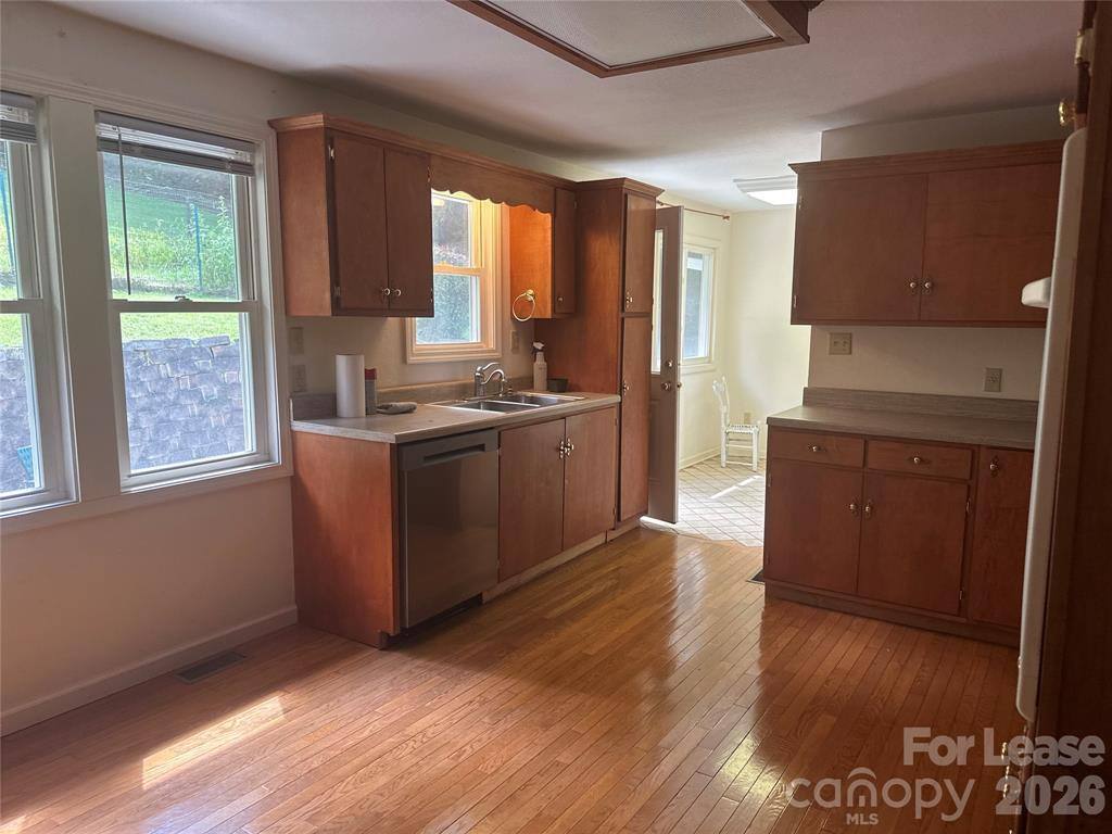 House for rent at 328 Bloody Fork Rd, Burnsville, NC 28714