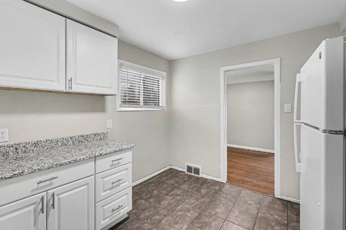 House for rent at 1189 Woodland Dr, Inkster, MI 48141