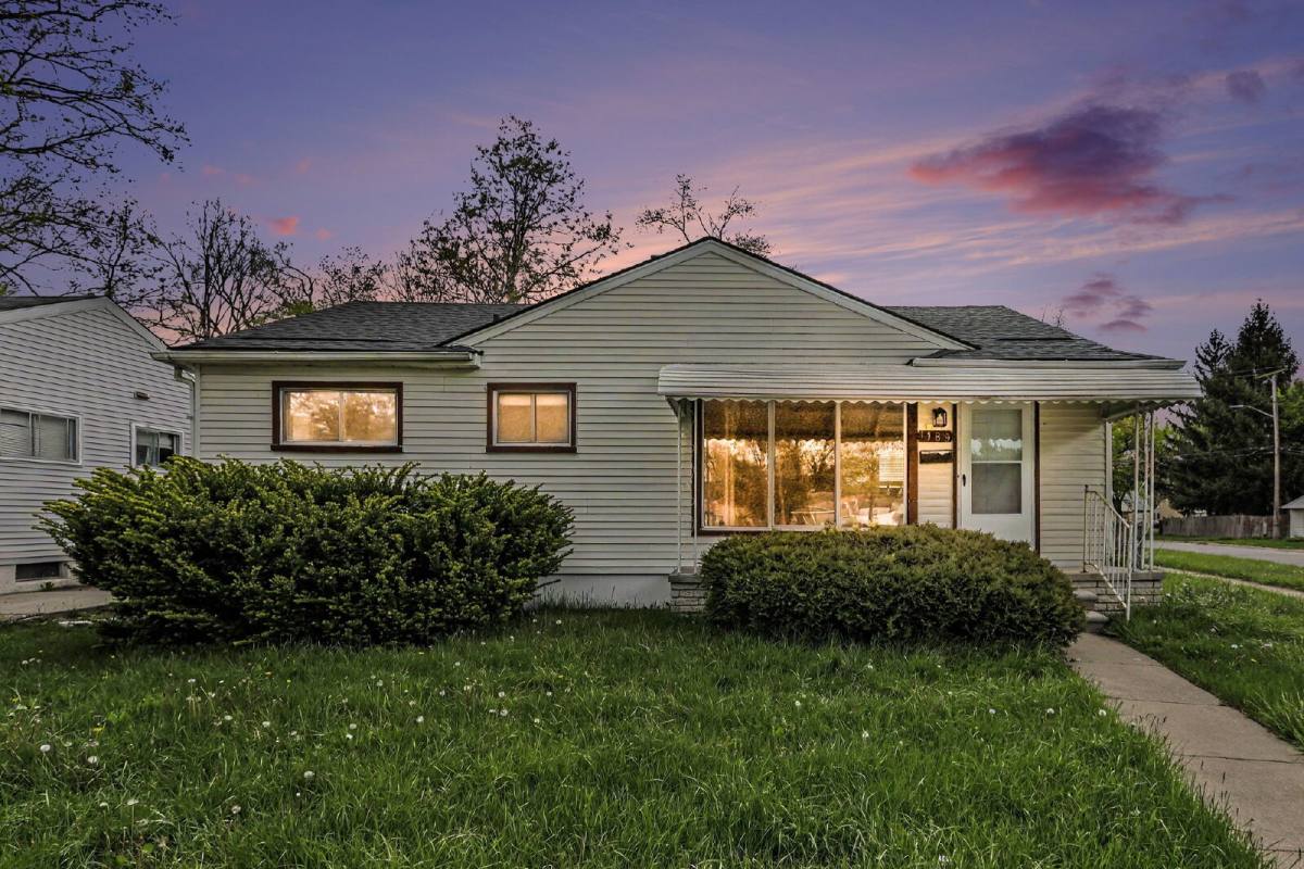 House for rent at 1189 Woodland Dr, Inkster, MI 48141