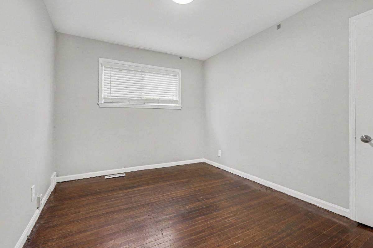 House for rent at 1189 Woodland Dr, Inkster, MI 48141