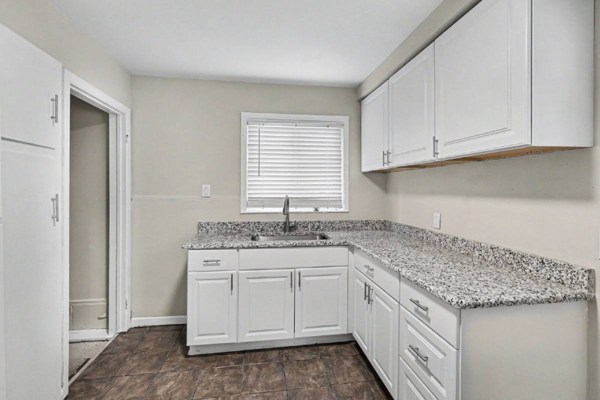 House for rent at 1189 Woodland Dr, Inkster, MI 48141