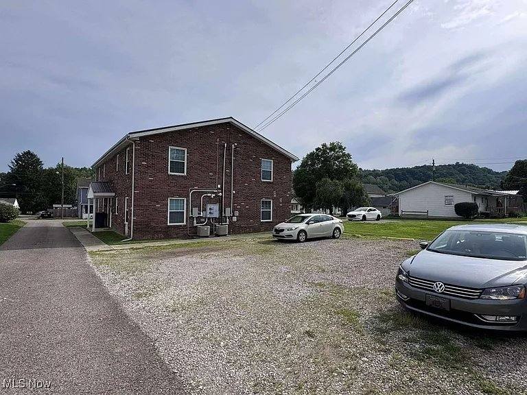 Apartment for rent at 545 E McConnel Ave #2, McConnelsville, OH 43756