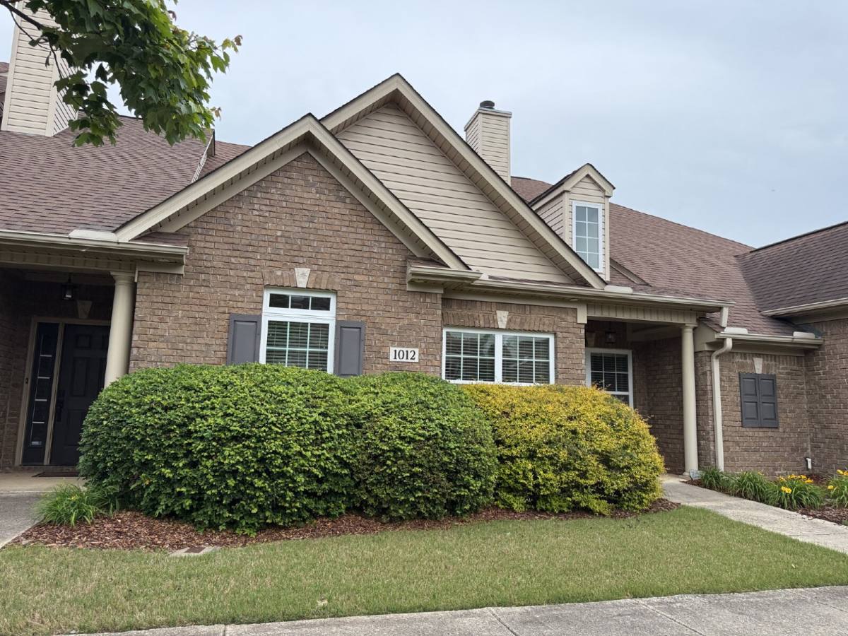Townhouse for rent at 1012 Scarlet Woods, Huntsville, AL 35806