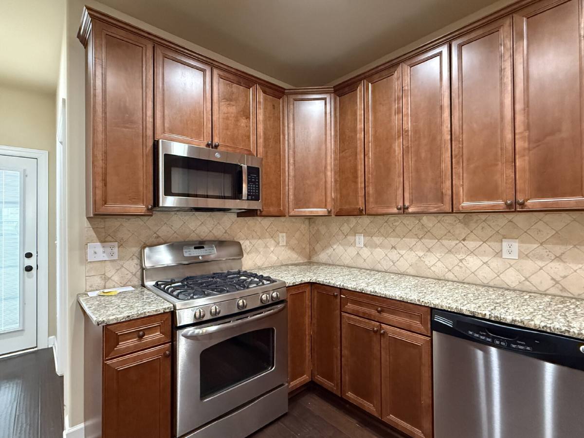 Townhouse for rent at 1012 Scarlet Woods, Huntsville, AL 35806