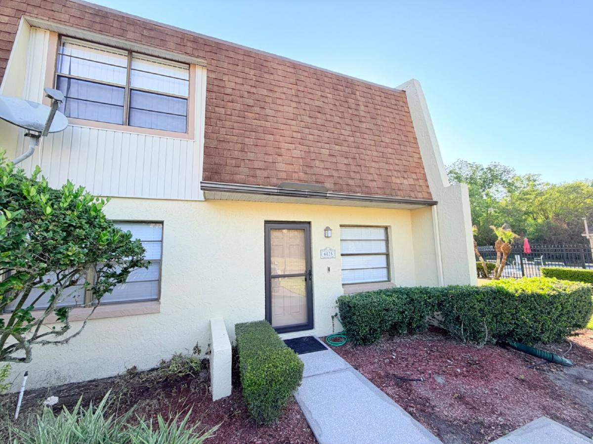 Condo for rent at 6125 Topher Trail, Mulberry, FL 33860