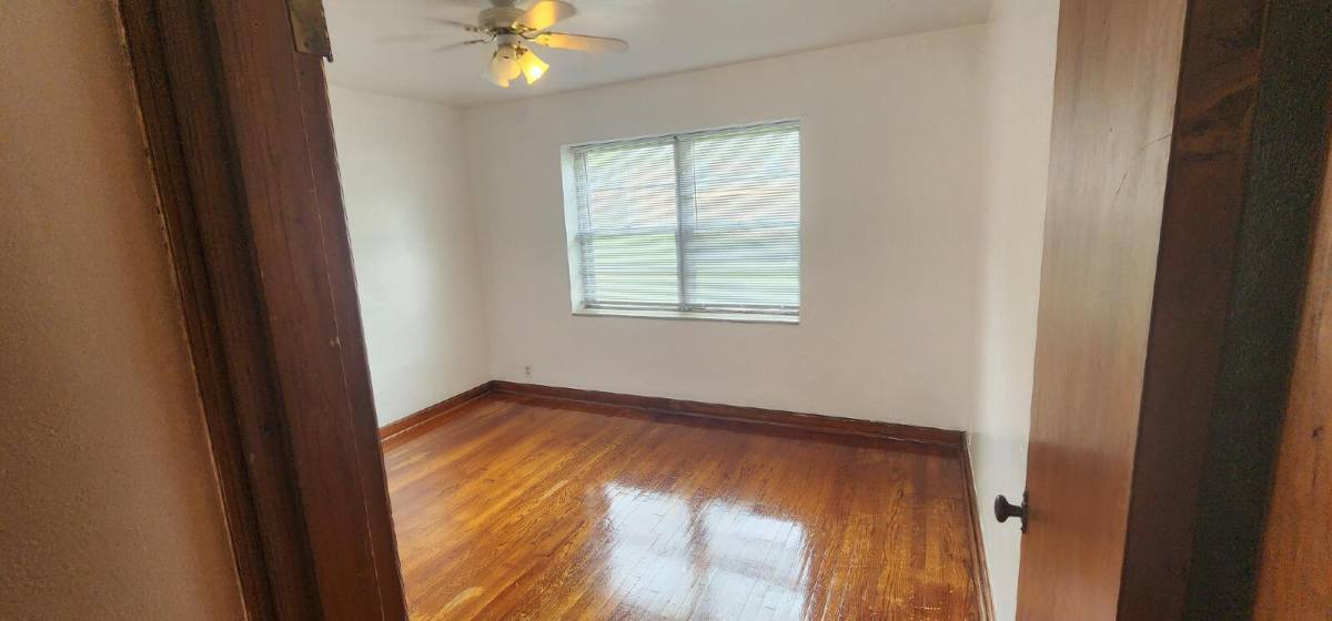 Apartment for rent at 5803 Devonshire Ave, Saint Louis, MO 63109