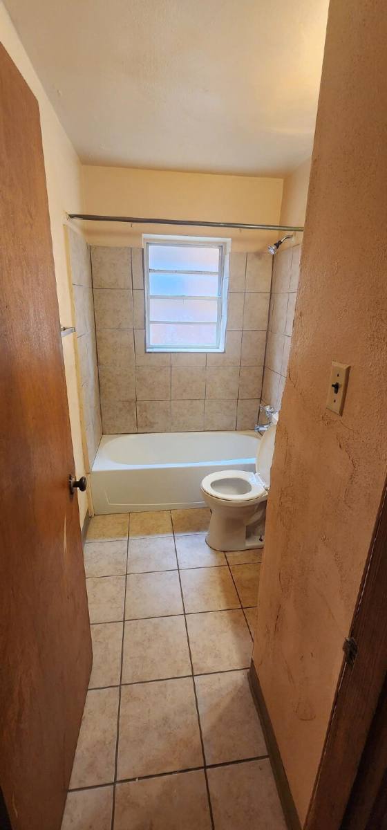 Apartment for rent at 5803 Devonshire Ave, Saint Louis, MO 63109