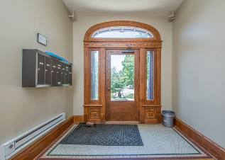 Apartment for rent at 1821 Woodland Ave #1, Des Moines, IA 50314