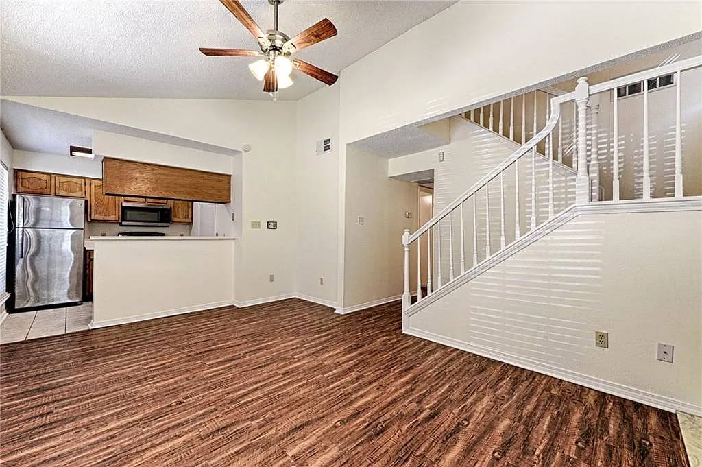 Townhouse for rent at 1473 Meadowood Village Dr, Fort Worth, TX 76120
