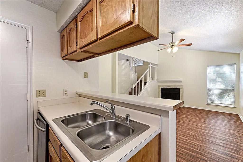 Townhouse for rent at 1473 Meadowood Village Dr, Fort Worth, TX 76120