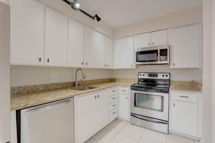 Townhouse for rent at 904 9th Court, Palm Beach Gardens, FL 33410