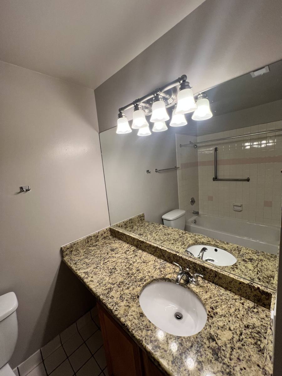 Apartment for rent at 5760 Abbey Dr #3G, Lisle, IL 60532