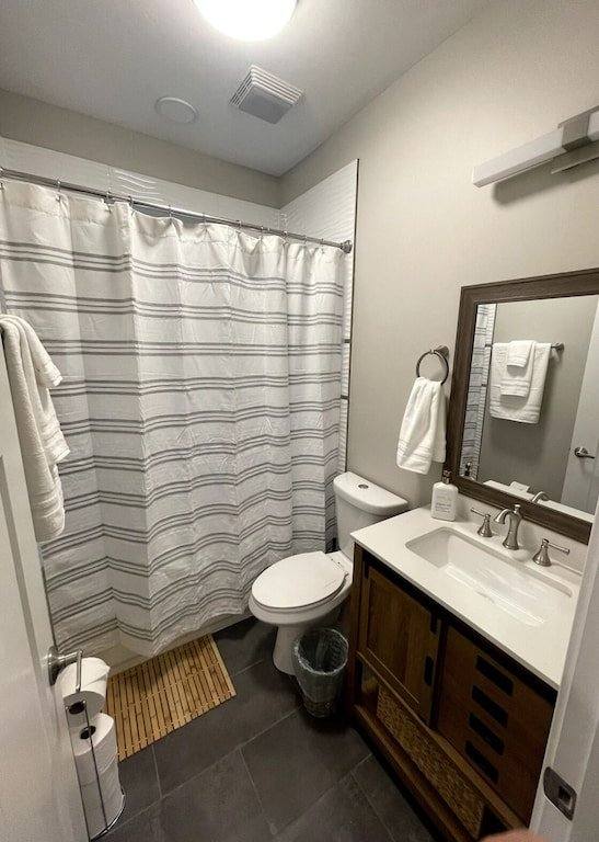 Apartment for rent at 522 N Humphrey Ave #1, Oak Park, IL 60302