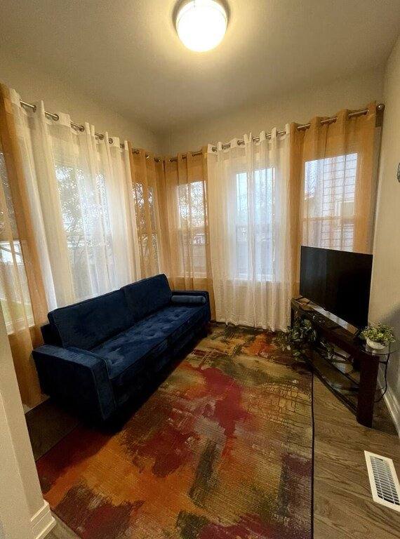 Apartment for rent at 522 N Humphrey Ave #1, Oak Park, IL 60302