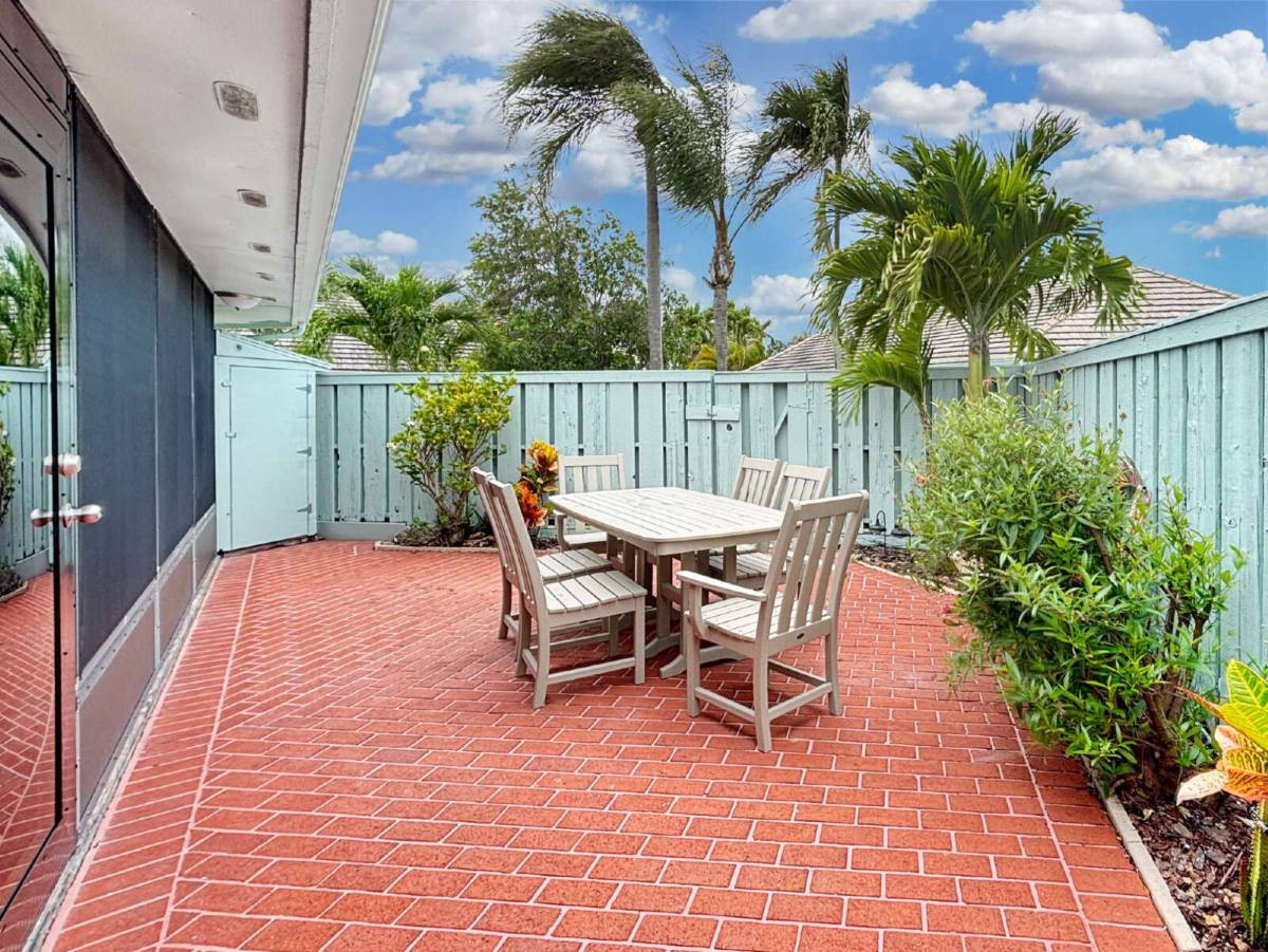 Condo for rent at 1127 E Seminole Ave #8A, Jupiter, FL 33477