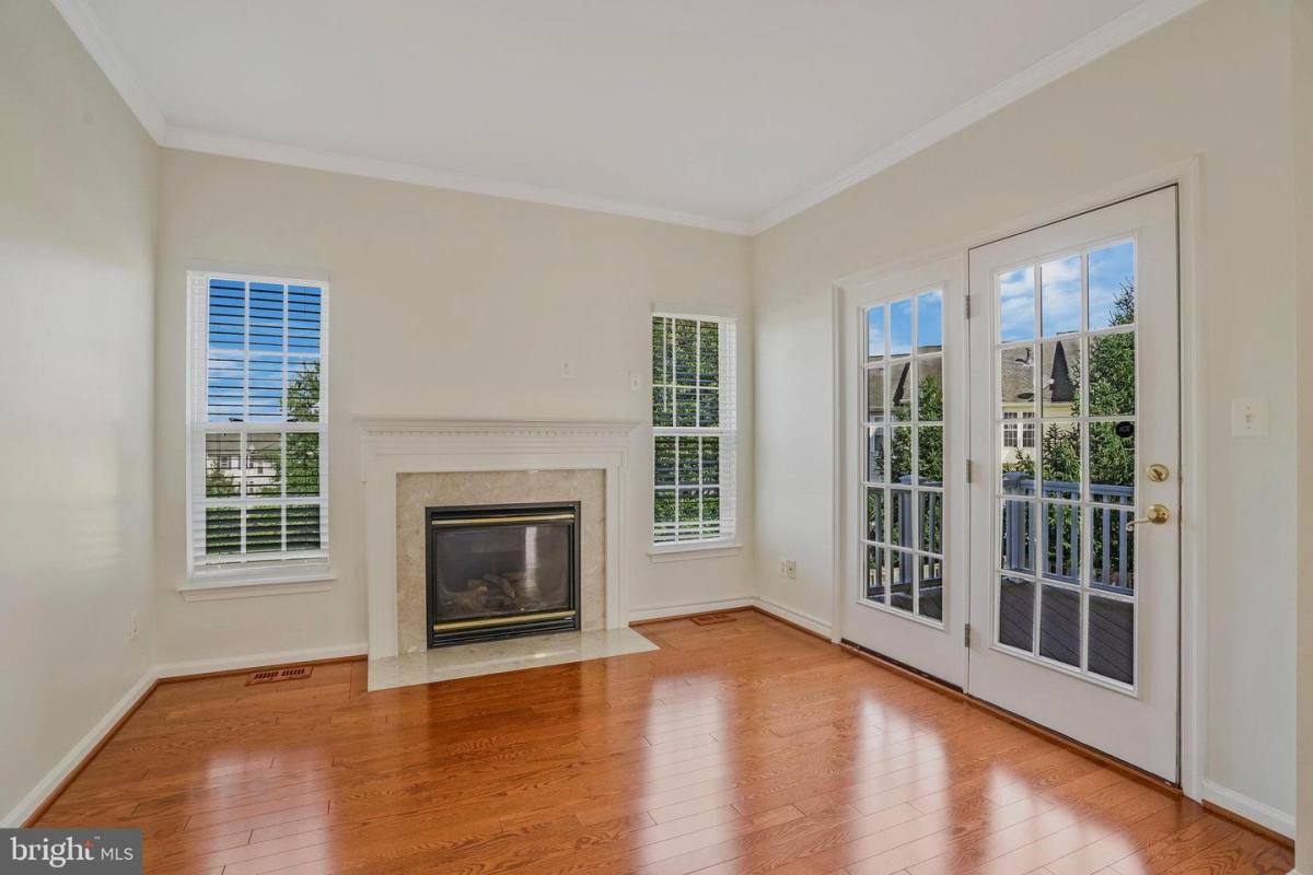 Townhouse for rent at 8034 Horseshoe Cottage Circle, Lorton, VA 22079