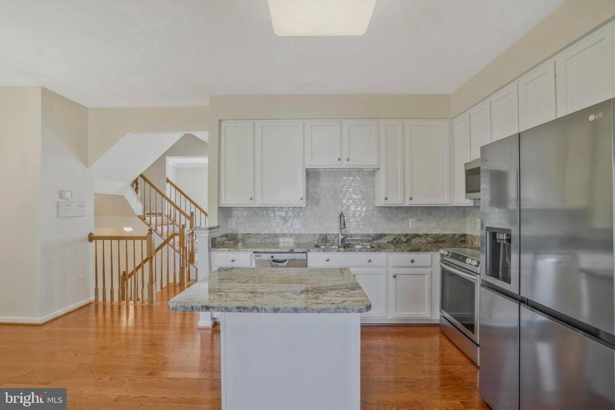 Townhouse for rent at 8034 Horseshoe Cottage Circle, Lorton, VA 22079