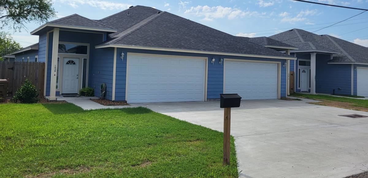 1638 Clare Dr #B, Corpus Christi, TX 78412