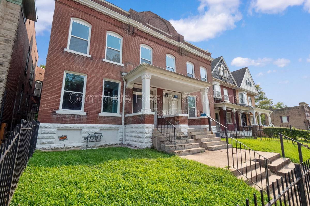 Apartment for rent at 5130 Kensington Ave #1, Saint Louis, MO 63108
