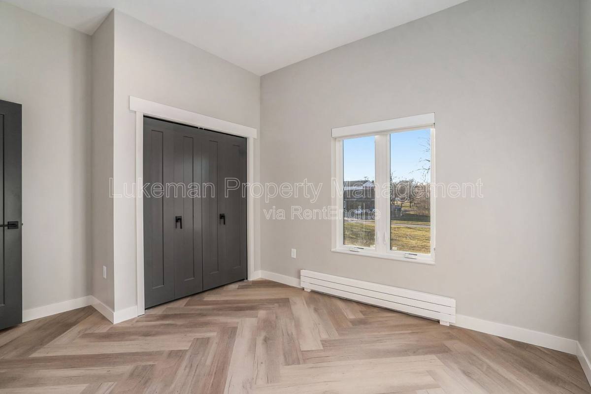 Apartment for rent at 815 N Pitcher St #12, Kalamazoo, MI 49004