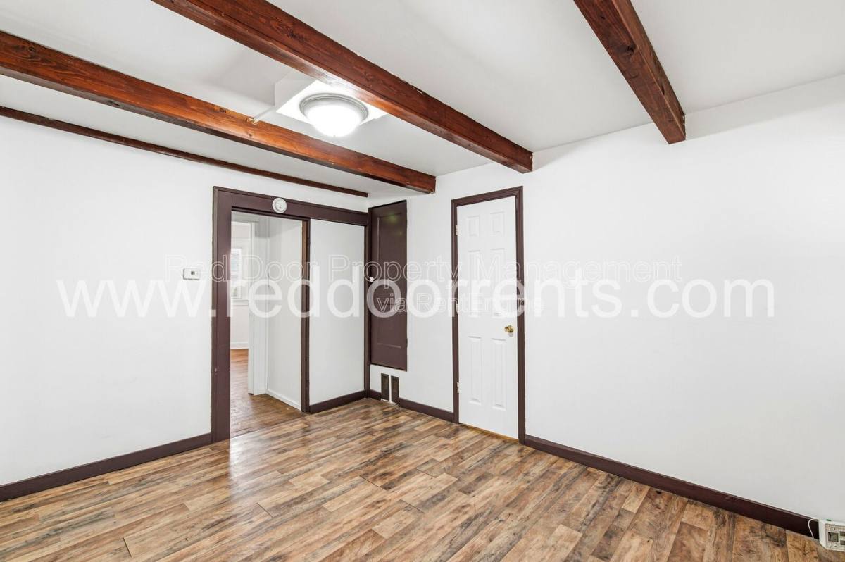 Apartment for rent at 408 N Oakland Ave #A, Indianapolis, IN 46201