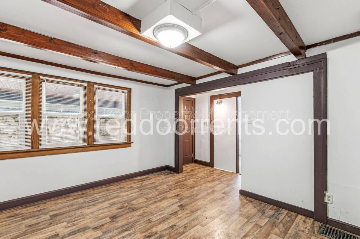 Apartment for rent at 408 N Oakland Ave #A, Indianapolis, IN 46201