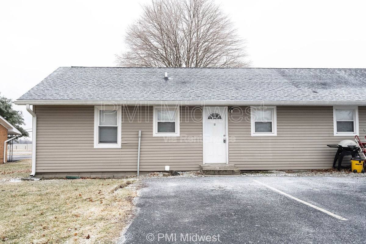 Apartment for rent at 4881 300W #8, New Palestine, IN 46163